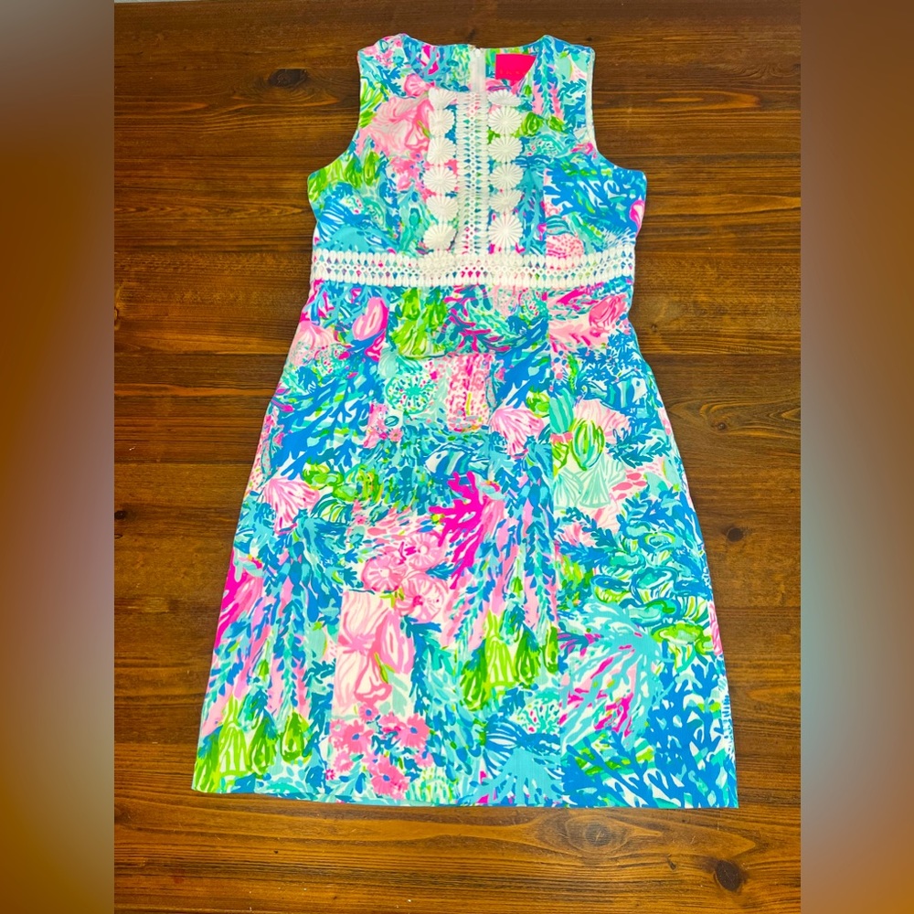 Railee Shift dress in Multi Fish Size 0.  Worn once.  Excellent condition